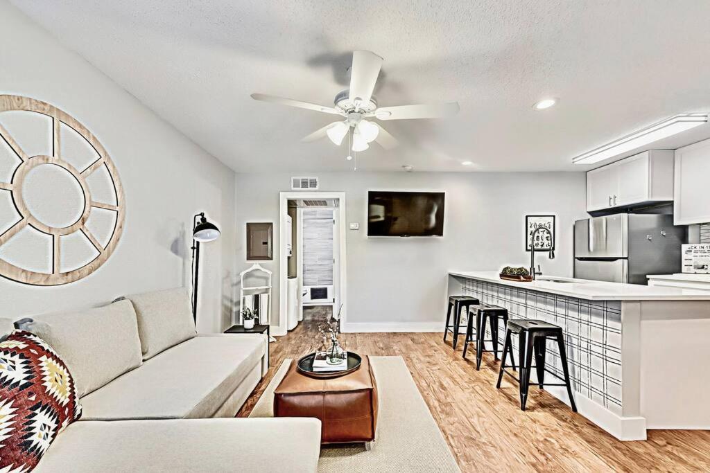 New - Near Deep Ellum + Downtown Dallas Flat Exterior foto